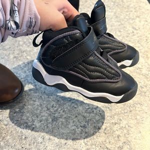 Jordan pro strong TD black and white